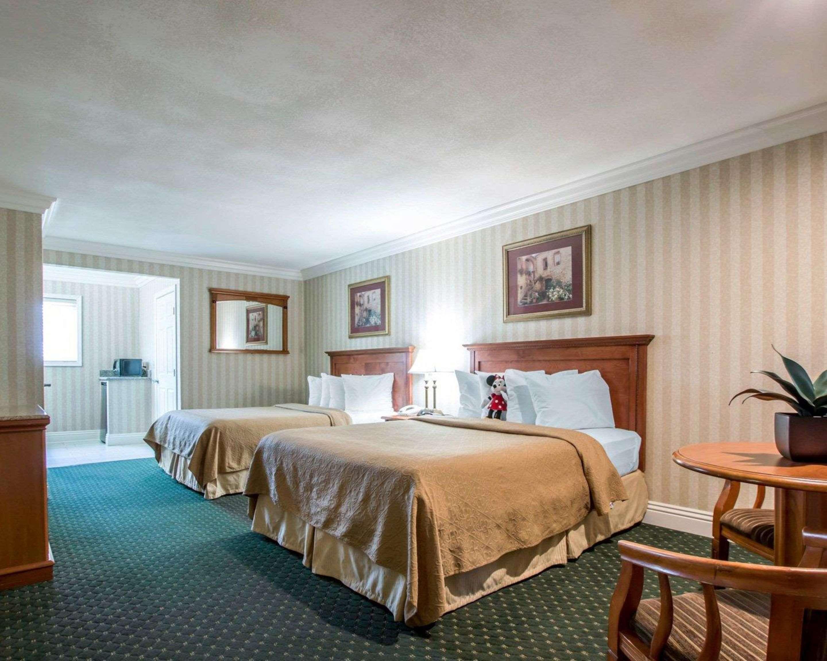 Quality Inn & Suites Anaheim Maingate Εξωτερικό φωτογραφία