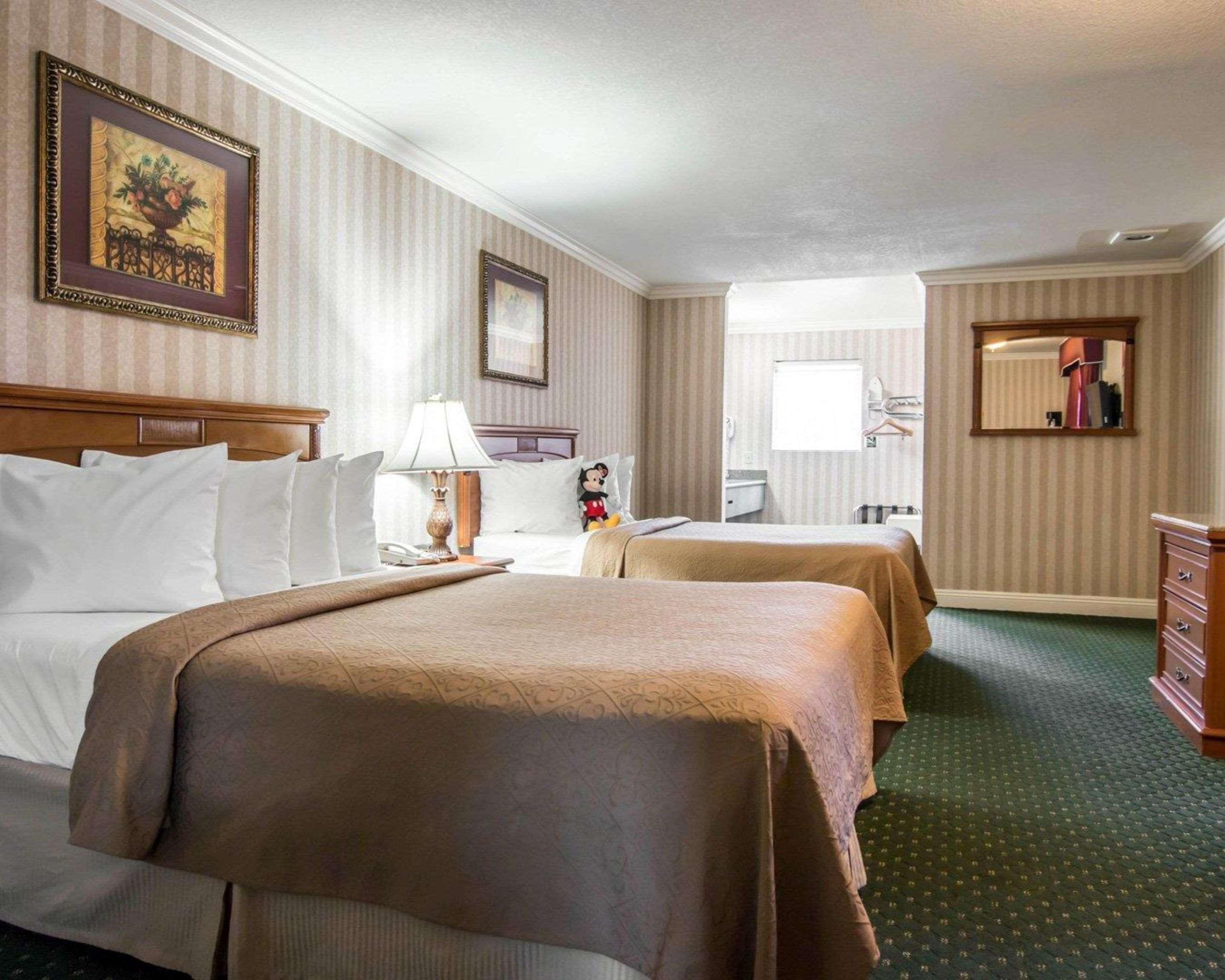 Quality Inn & Suites Anaheim Maingate Εξωτερικό φωτογραφία