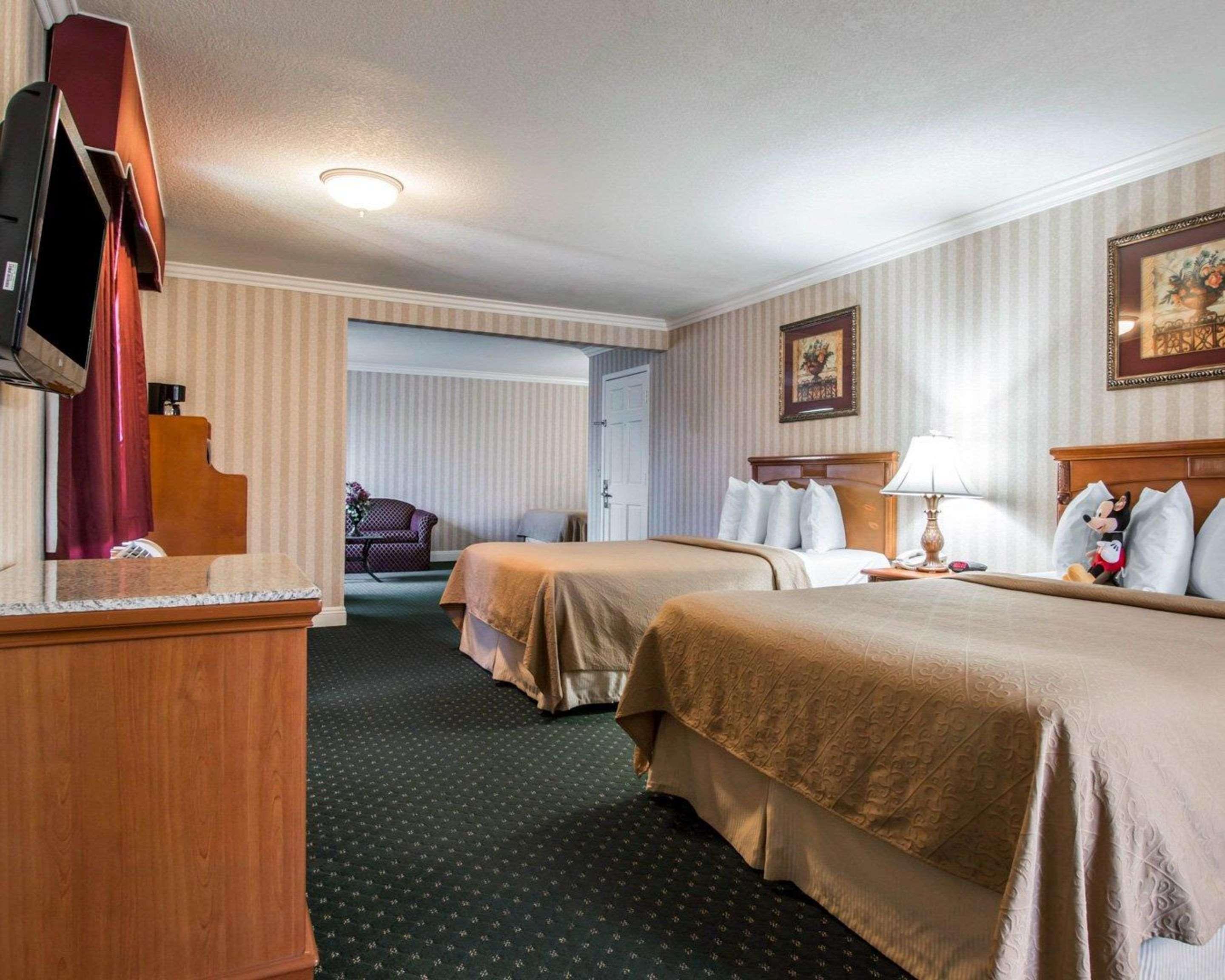 Quality Inn & Suites Anaheim Maingate Εξωτερικό φωτογραφία