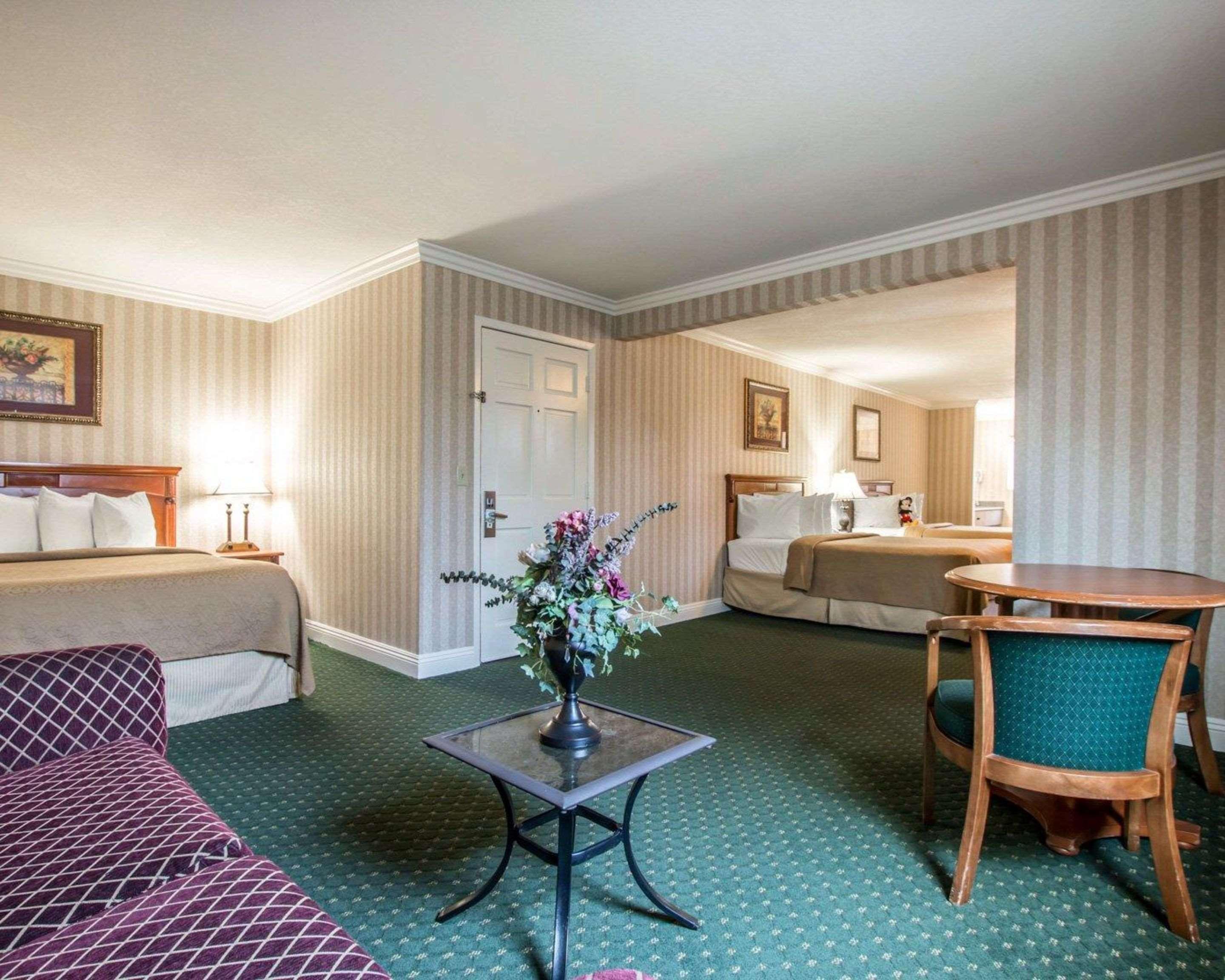 Quality Inn & Suites Anaheim Maingate Εξωτερικό φωτογραφία