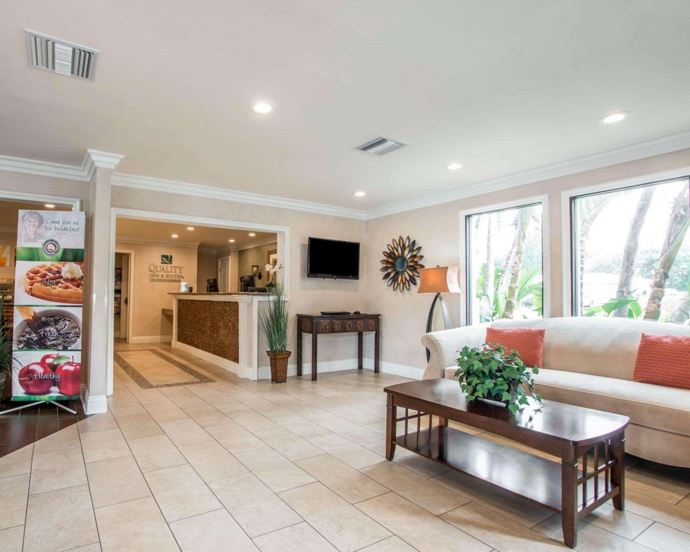 Quality Inn & Suites Anaheim Maingate Εξωτερικό φωτογραφία