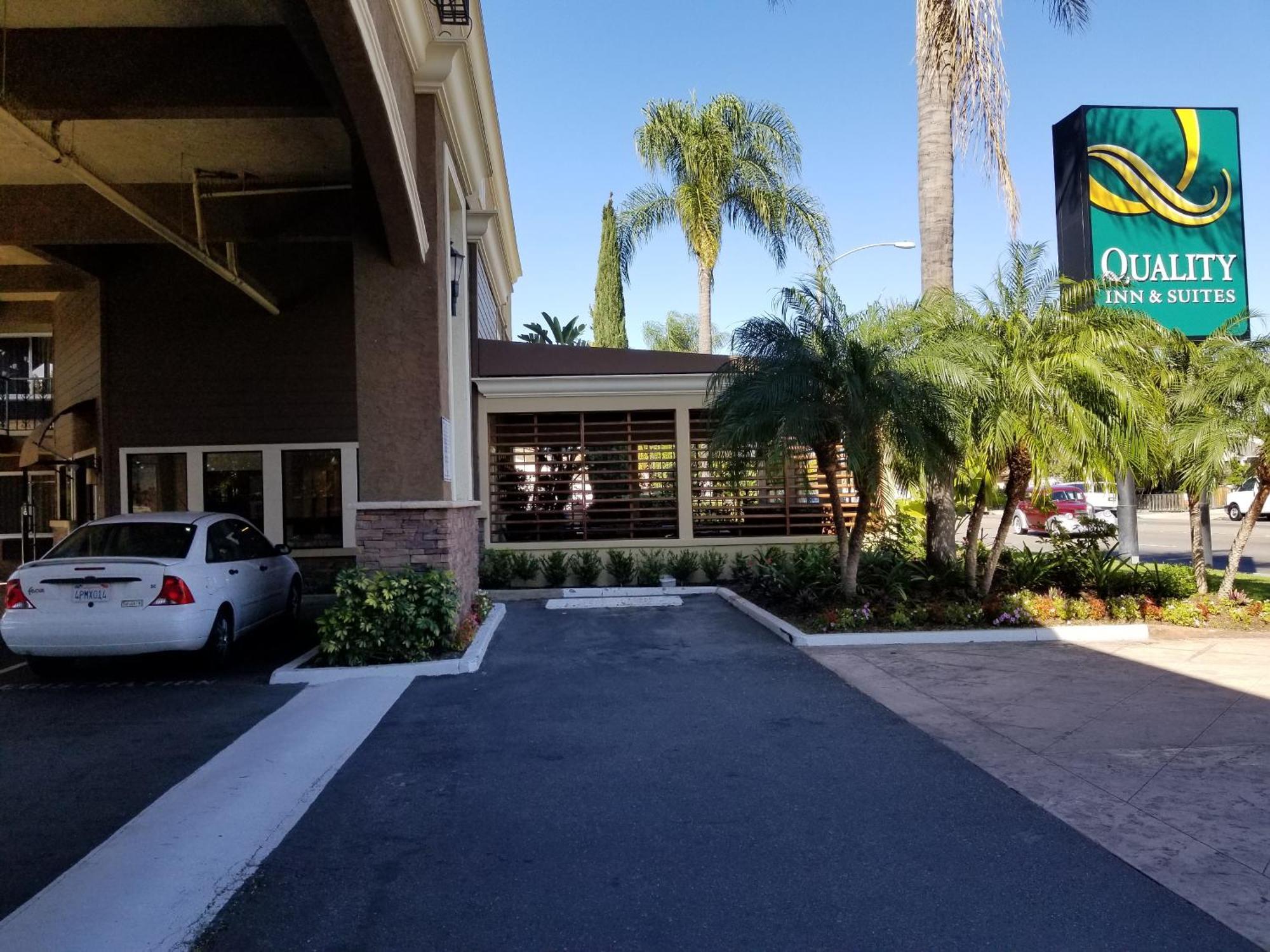 Quality Inn & Suites Anaheim Maingate Εξωτερικό φωτογραφία
