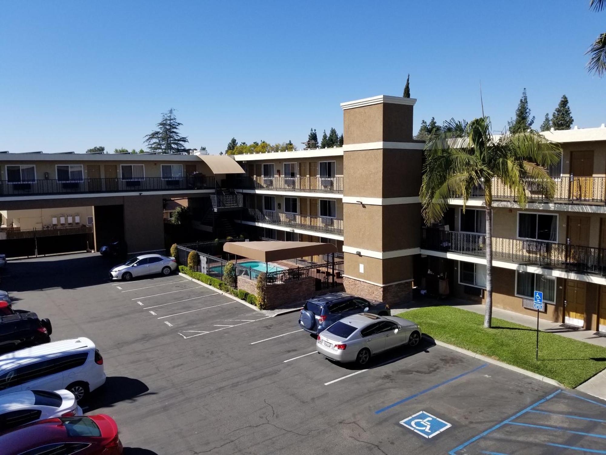 Quality Inn & Suites Anaheim Maingate Εξωτερικό φωτογραφία